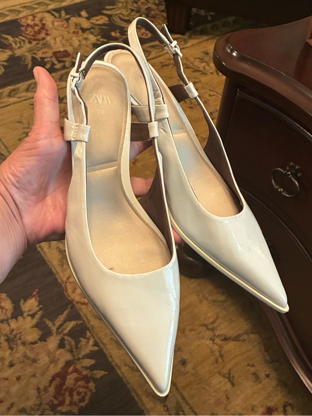 Zara Cream Pointed Toe Slingback Flats. Size 38